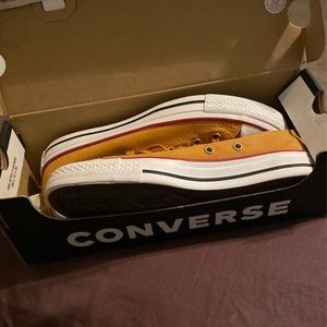 Tumeric converse chucks